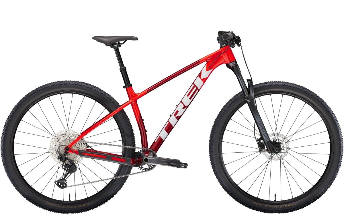 25 Procaliber 6, Colour: Viper Red/Crimson, Size: M