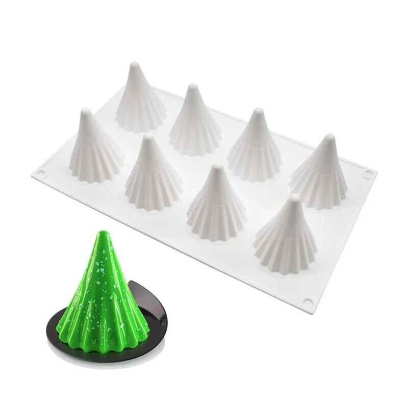 8 Cavities Abstract Christmas Tree
