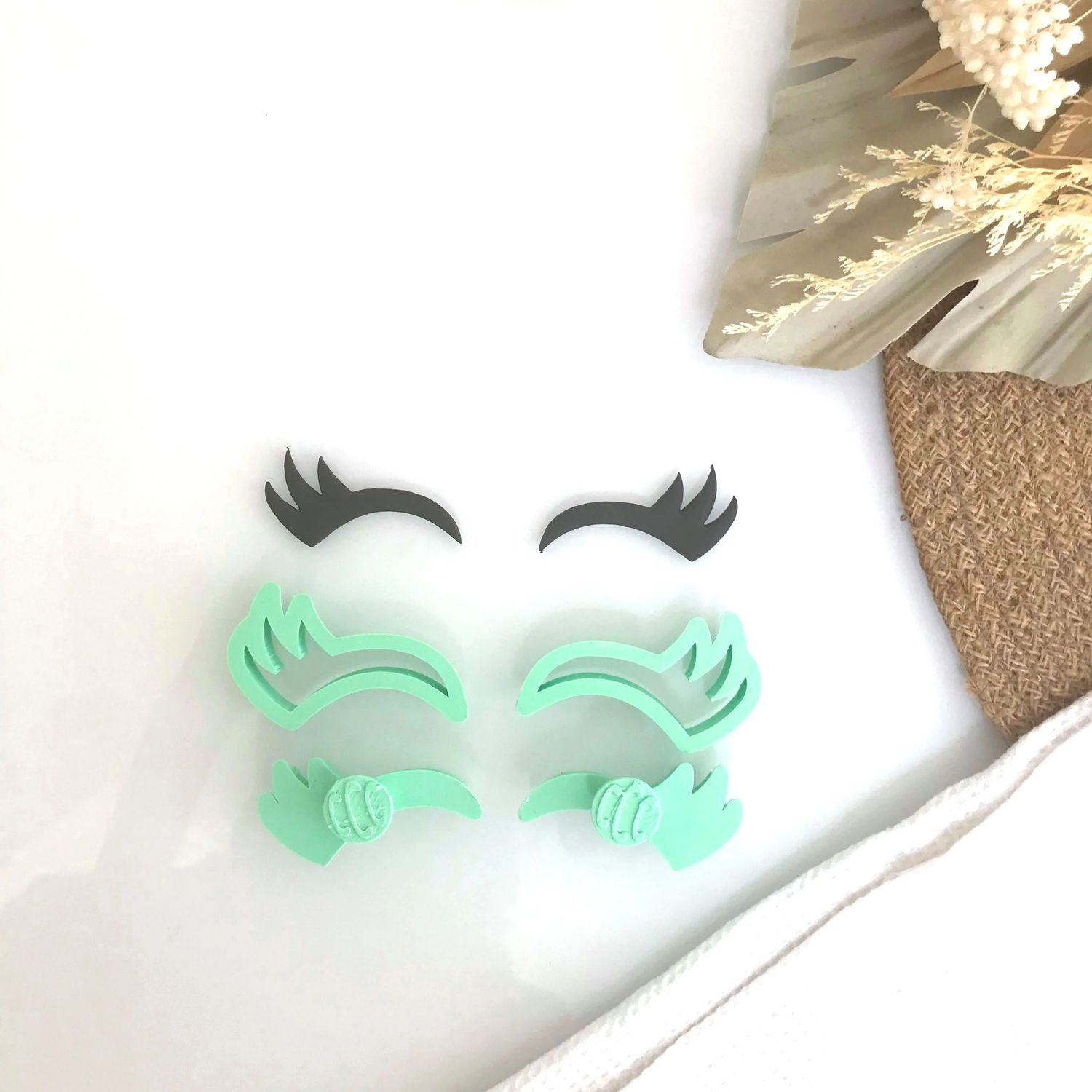 CCC Fancy Lash Cutter