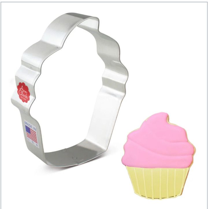 AC Cookie Cutter Cupcake