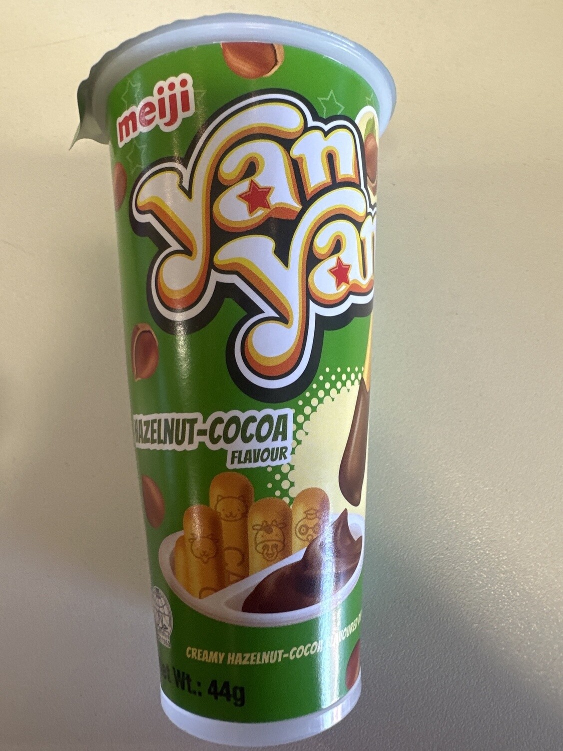 *MEIJI YANYAN HAZELNUT SNACK 44G