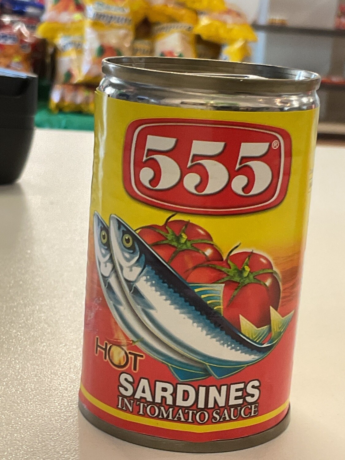 555 HOT SARDINES IN TOMATO SAUCE 155G