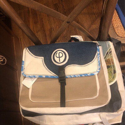 Oinofyta Mini Messenger Bag / P