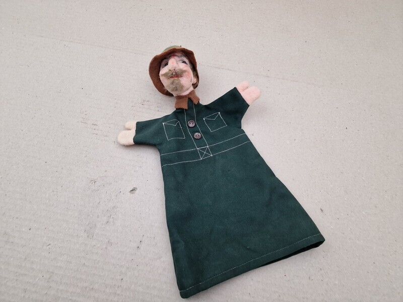 Dresdner Künstler- Handpuppe, Kasperpuppe, Jäger.