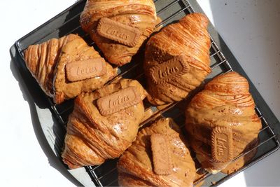 Croissant Lotus