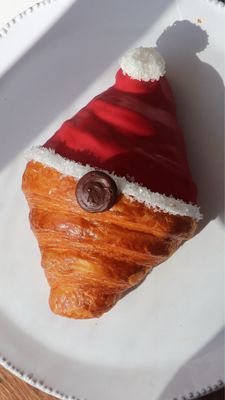 Croissant Santa