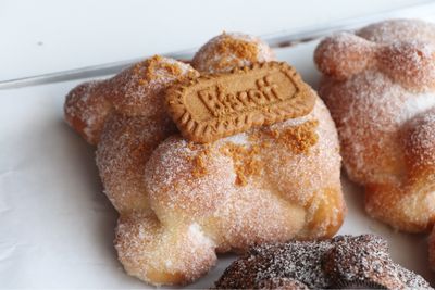 Pan de muerto lotus