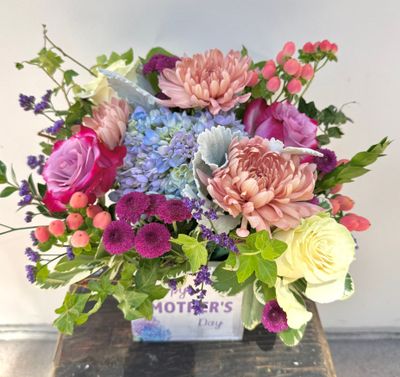 Momma Blooms Standard