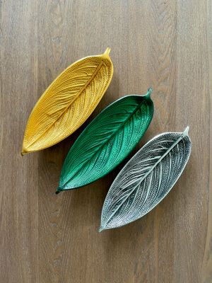 Räucherstäbchenhalter in Blatt-Optik