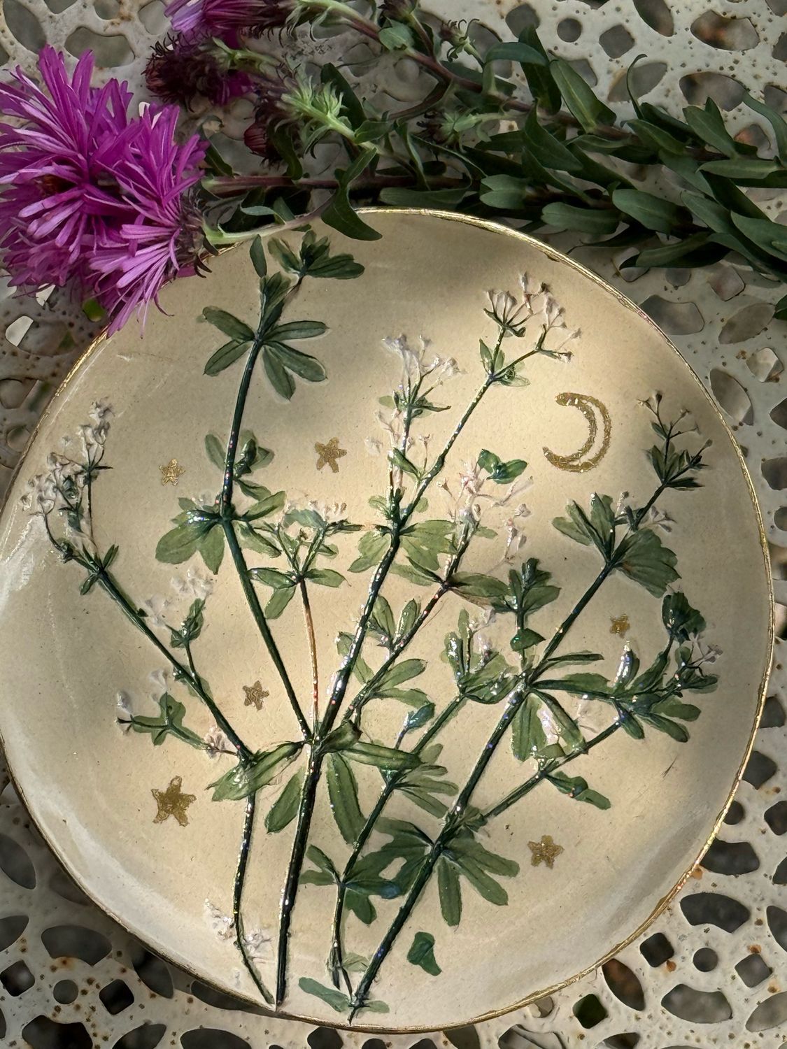 Bols abondance gaillet lune détourée