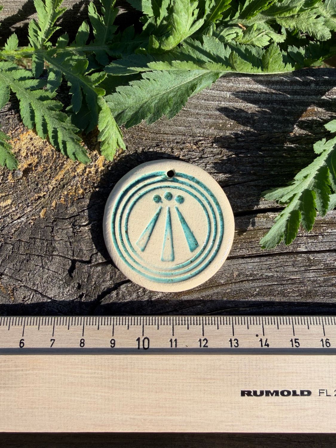 Talisman pendentif Awen réalisé à Alban hefin no52