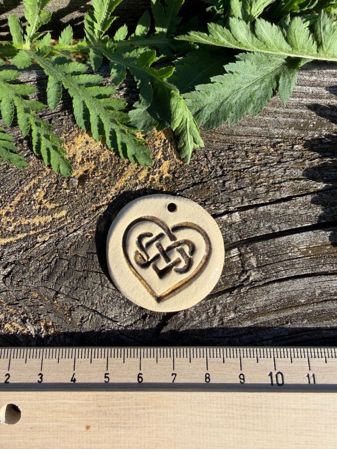 Pendentif talisman entrelacs celtiques réalisé à Alban Hefin no75 amour