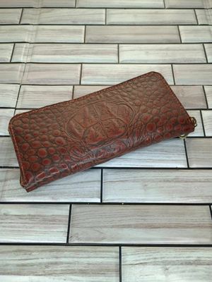 Alligator Embossed Women&#39;s Wallet