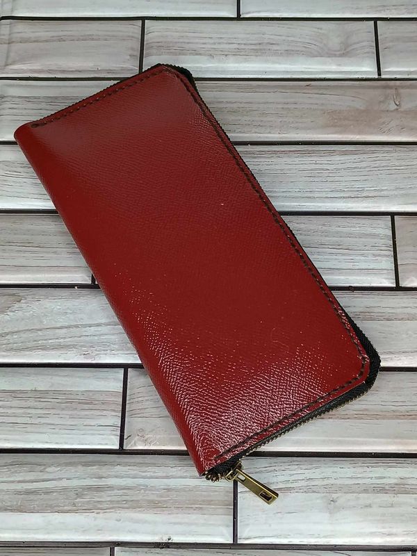 Red Saffiano Zippered Women&#39;s Wallet