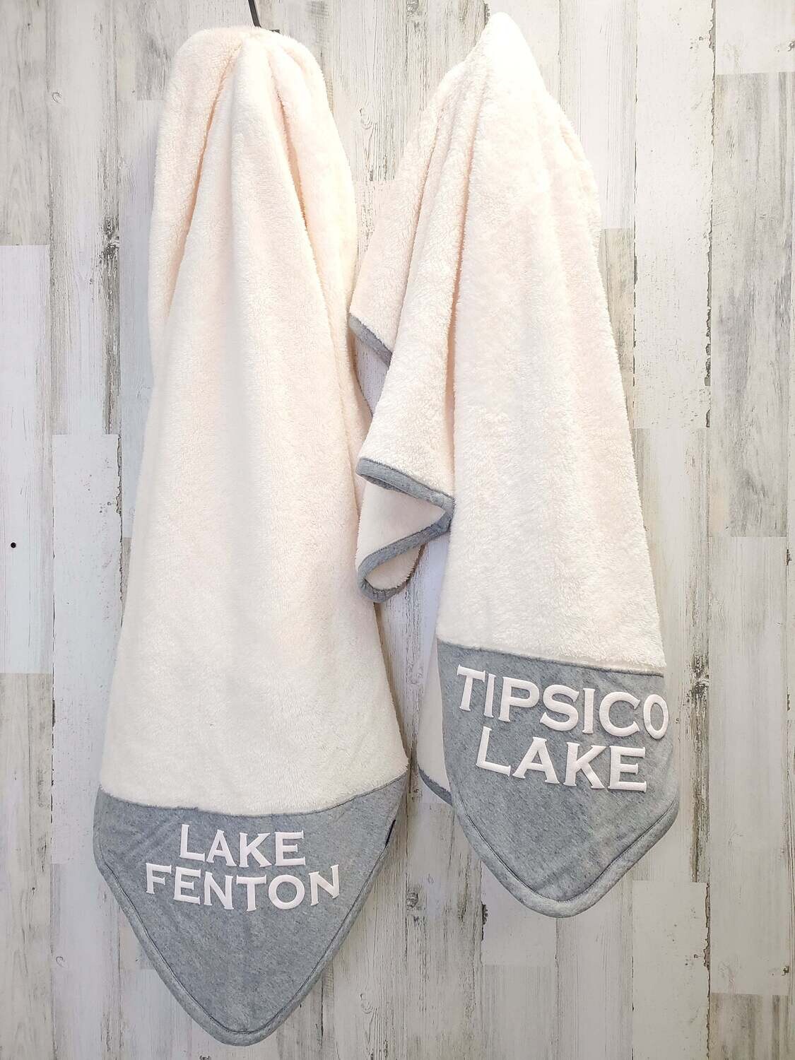 CUDDLE SHERPA BLANKET, LAKE: FENTON