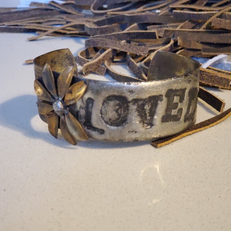 HANDMADE FLORAL CUFFS