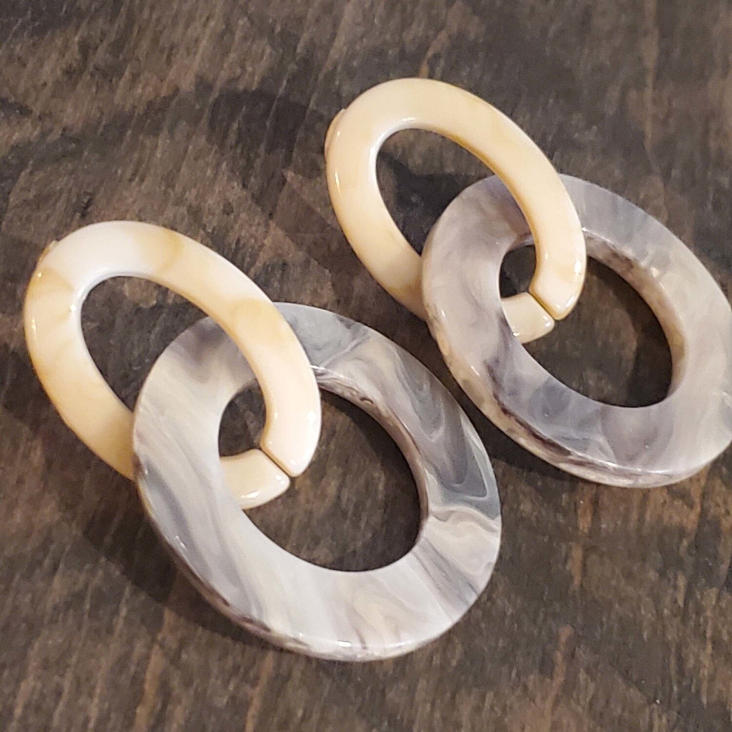 LUCITE DANGLE HOOP EARRINGS