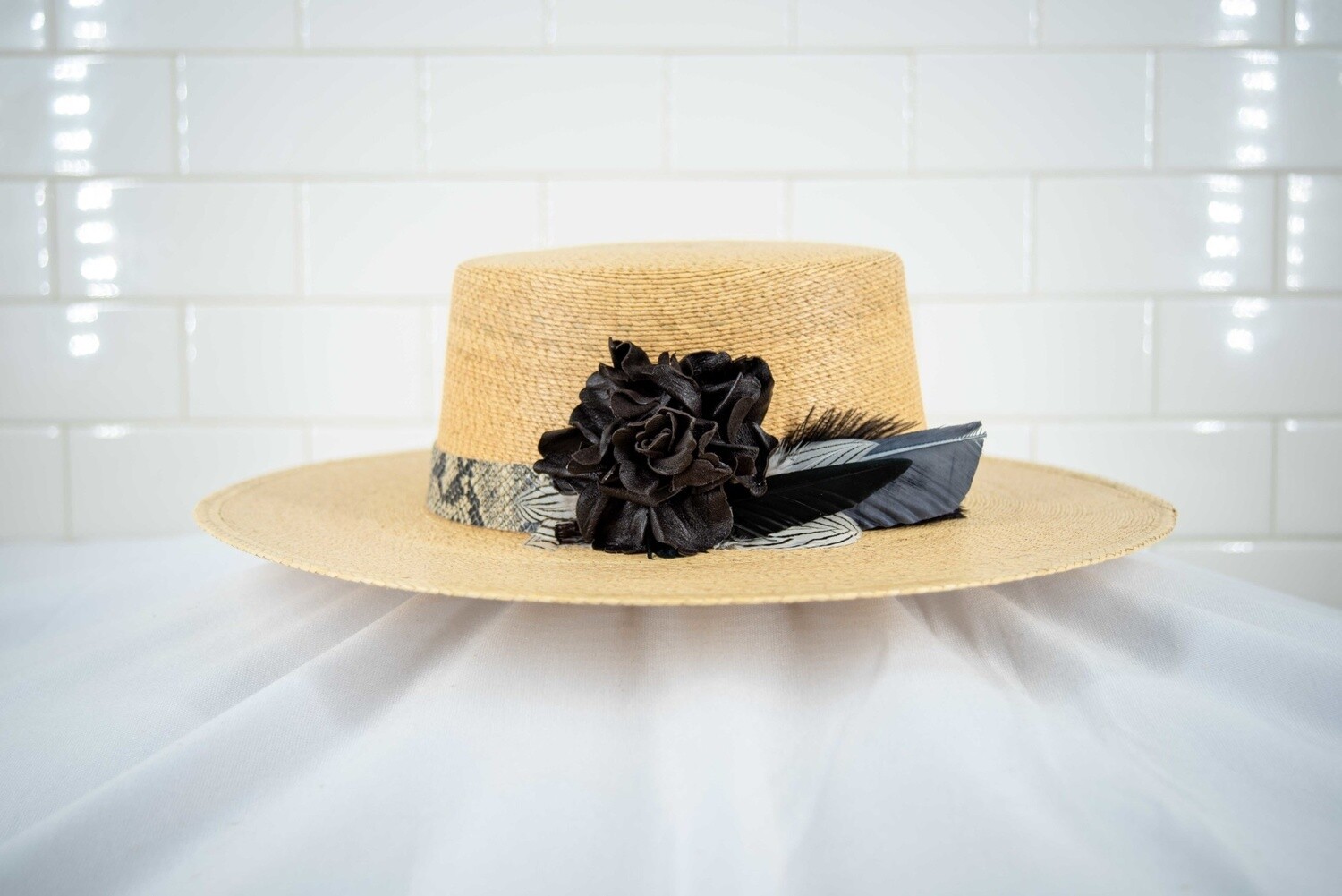 BLACK FLORAL BOATER HAT