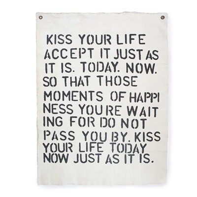 KISS YOUR LIFE WALL TARP