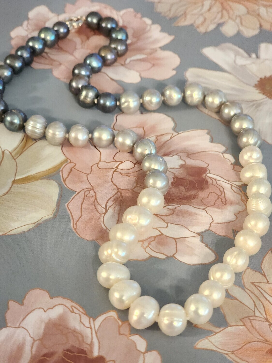 GREY OMBRE PEARL NECKLACE