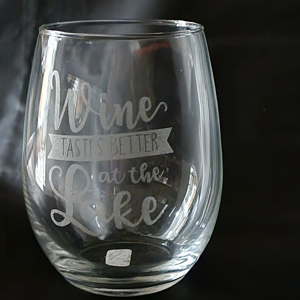 AT THE LAKE STEMLESS WINE GLASS