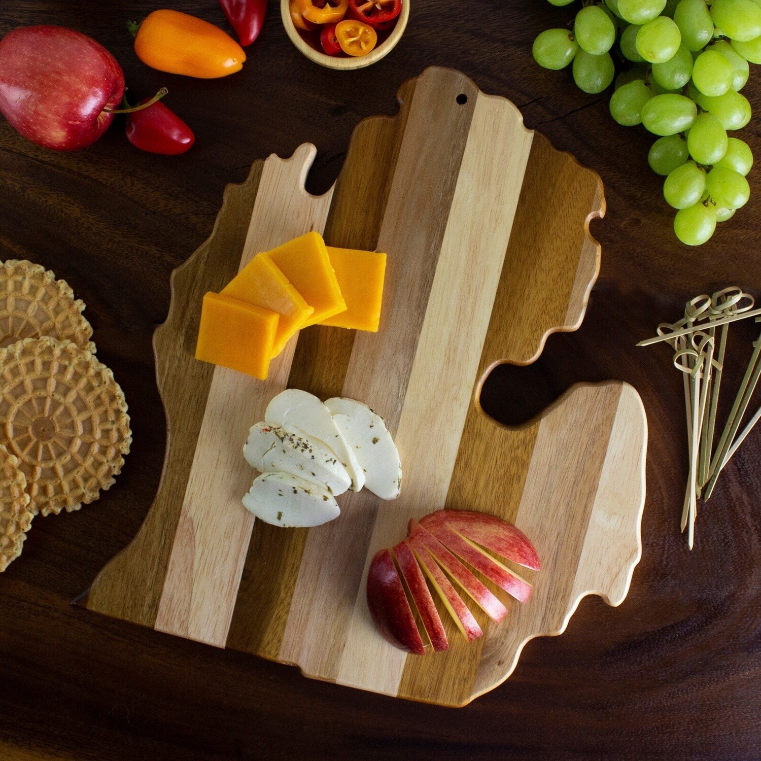 ROCK &amp; BRANCH SHIPLAP MICHIGAN SERVING BOARD