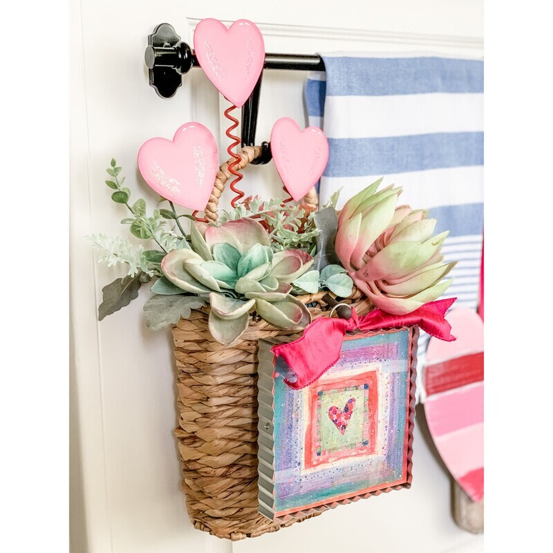 WICKER DISPLAY BASKET