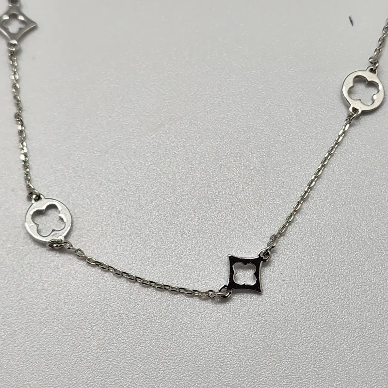 Clover Station Necklace