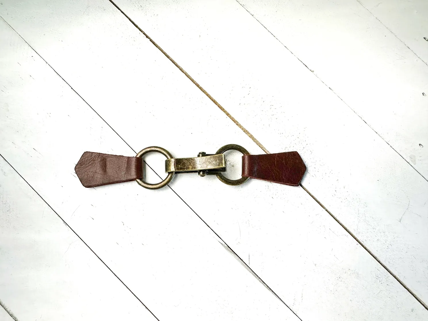 Bronze Buckle &amp; Dark Brown Leather Cinch Clip for Clothing