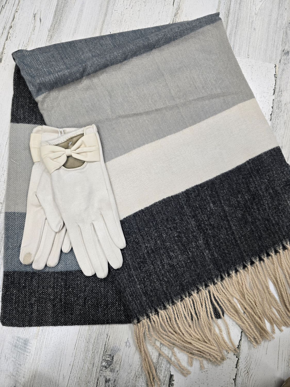 WIDE BLACK NEUTRAL STRIPE SCARF &amp; GLOVE SET