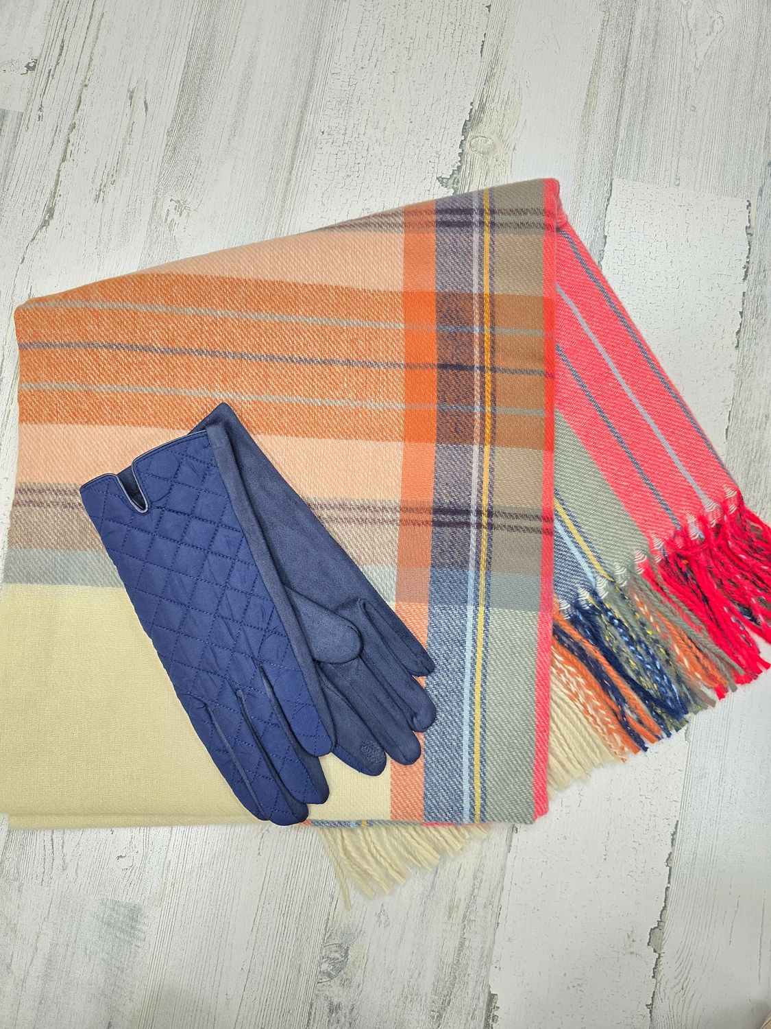 CLASSIC NAVY PLAID SCARF &amp; GLOVE SET