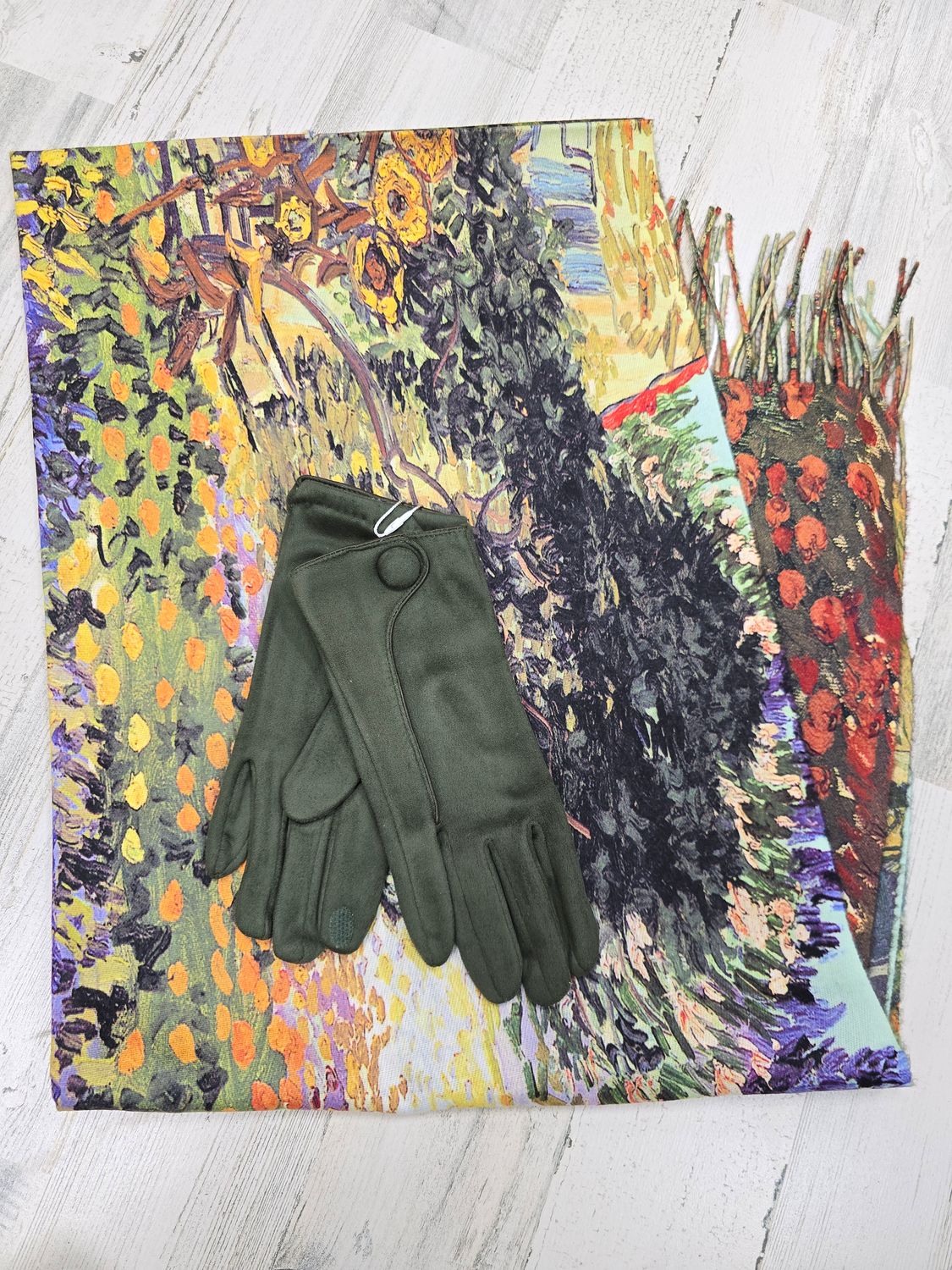 FLOWER WINDMILL REVERSIBLE SCARF &amp; GLOVE SET