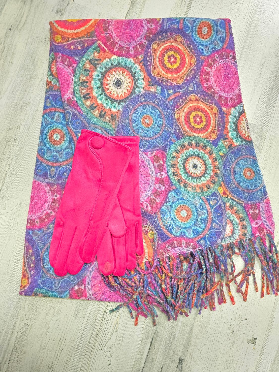 BRIGHT CIRCLES SCARF &amp; GLOVE SET