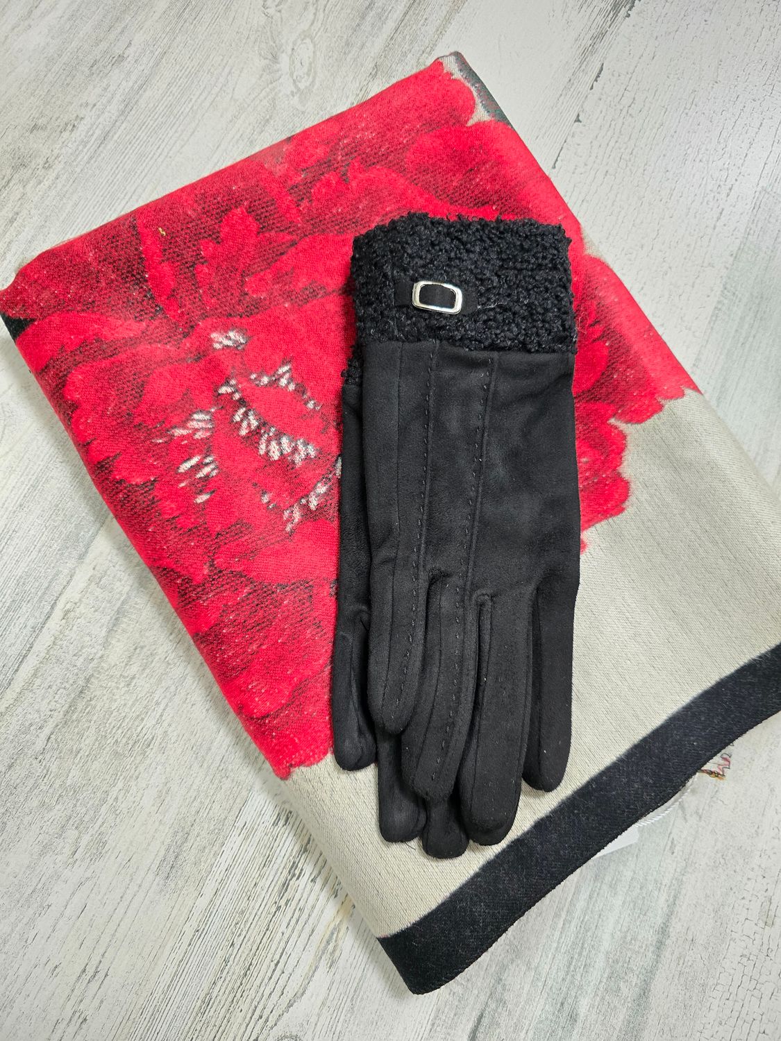 ULTRA LUXE RED ROSES SCARF &amp; SHERPA TRIMMED GLOVE SET