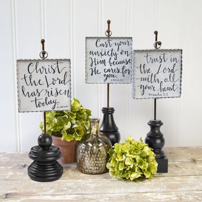 Small Display Poles With Base
