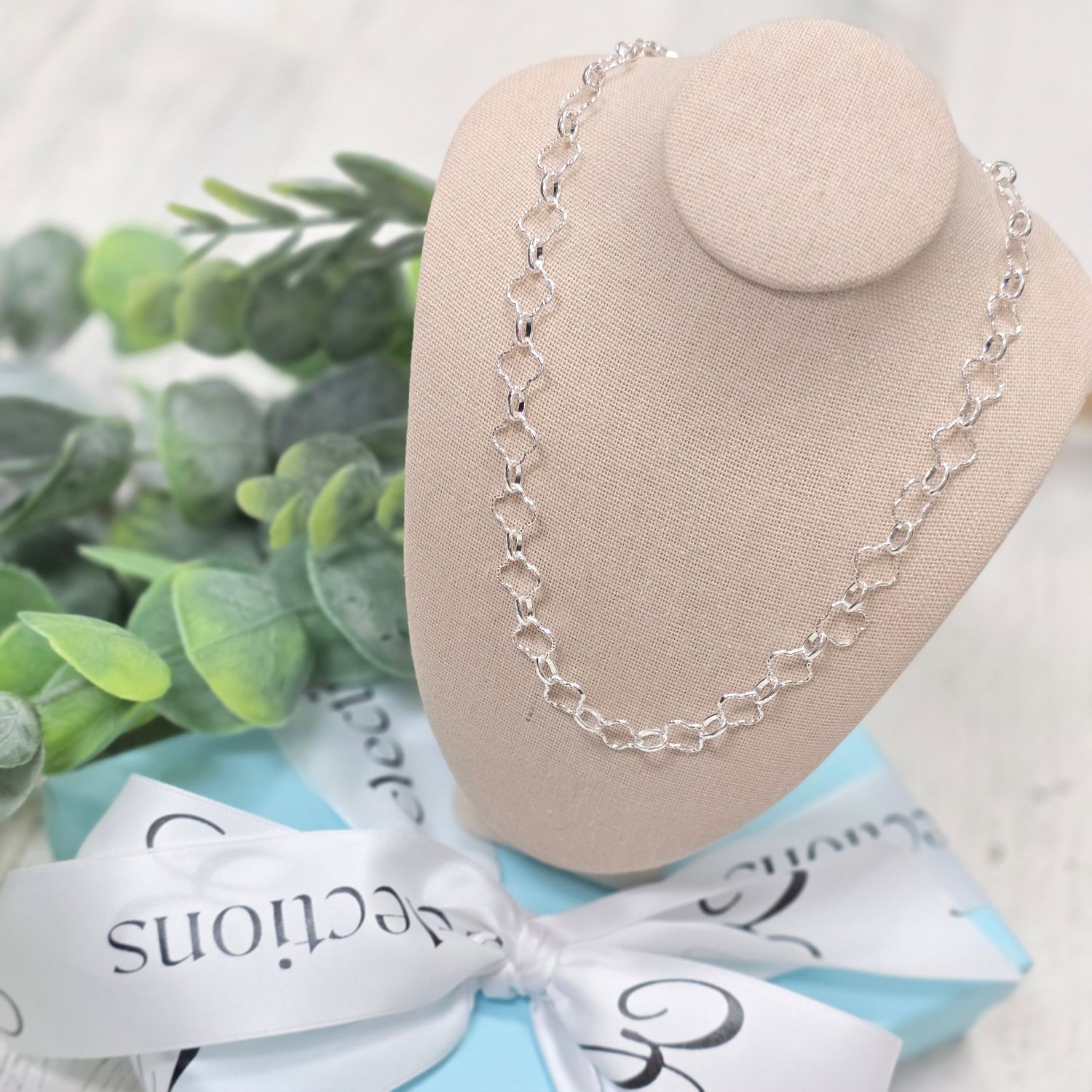 QUATREFOIL STERLING SILVER LINK NECKLACE