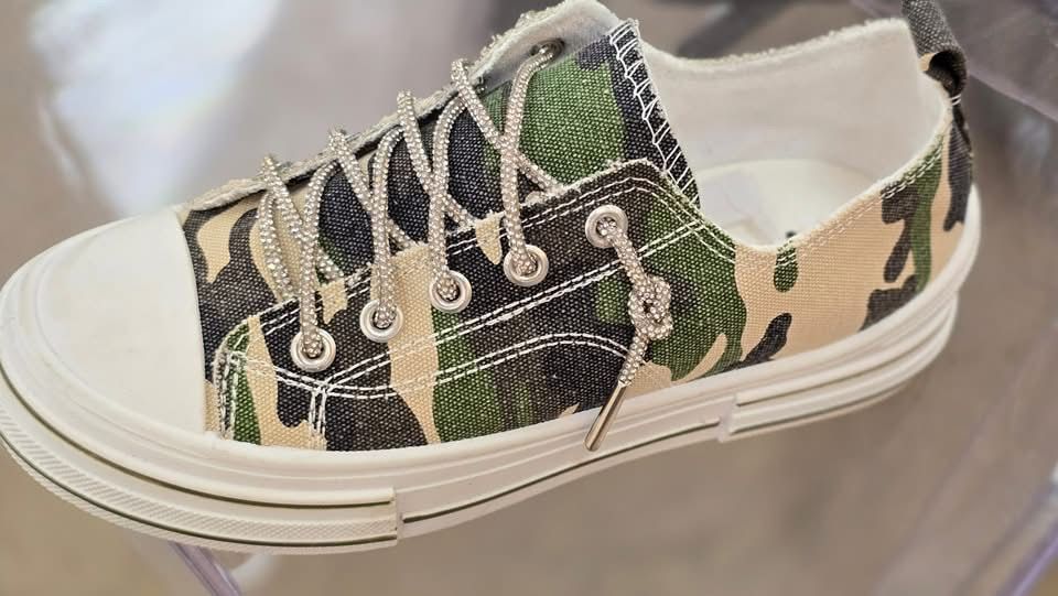 Shimmer Camo Sneakers Sneakers