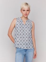 Blouse w/Ruffle Collar