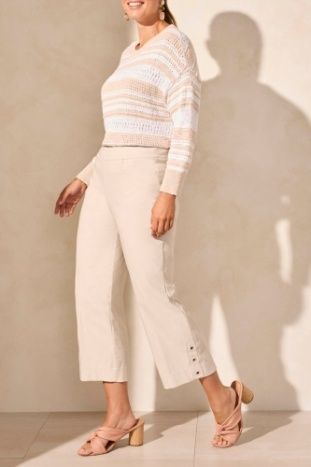 Flatten It Capri w/Eyelets