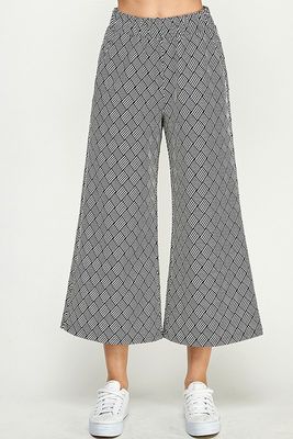 Textured Cropped Pants