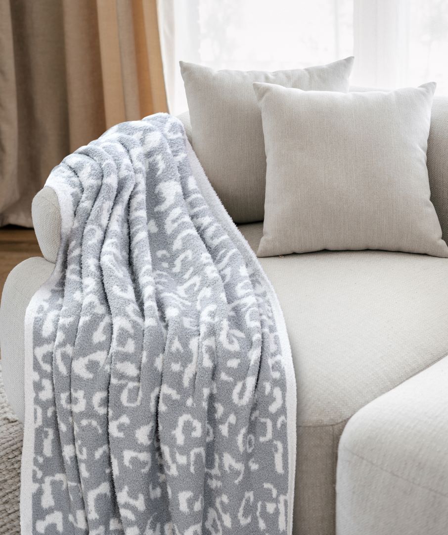 Leopard Feather Knit Throw Grey