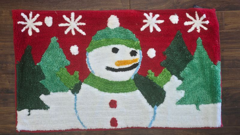 Christmas Market Free Gift with $25 Purchase