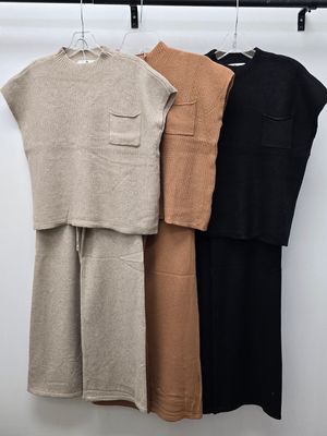 Sleeveless Sweater Set