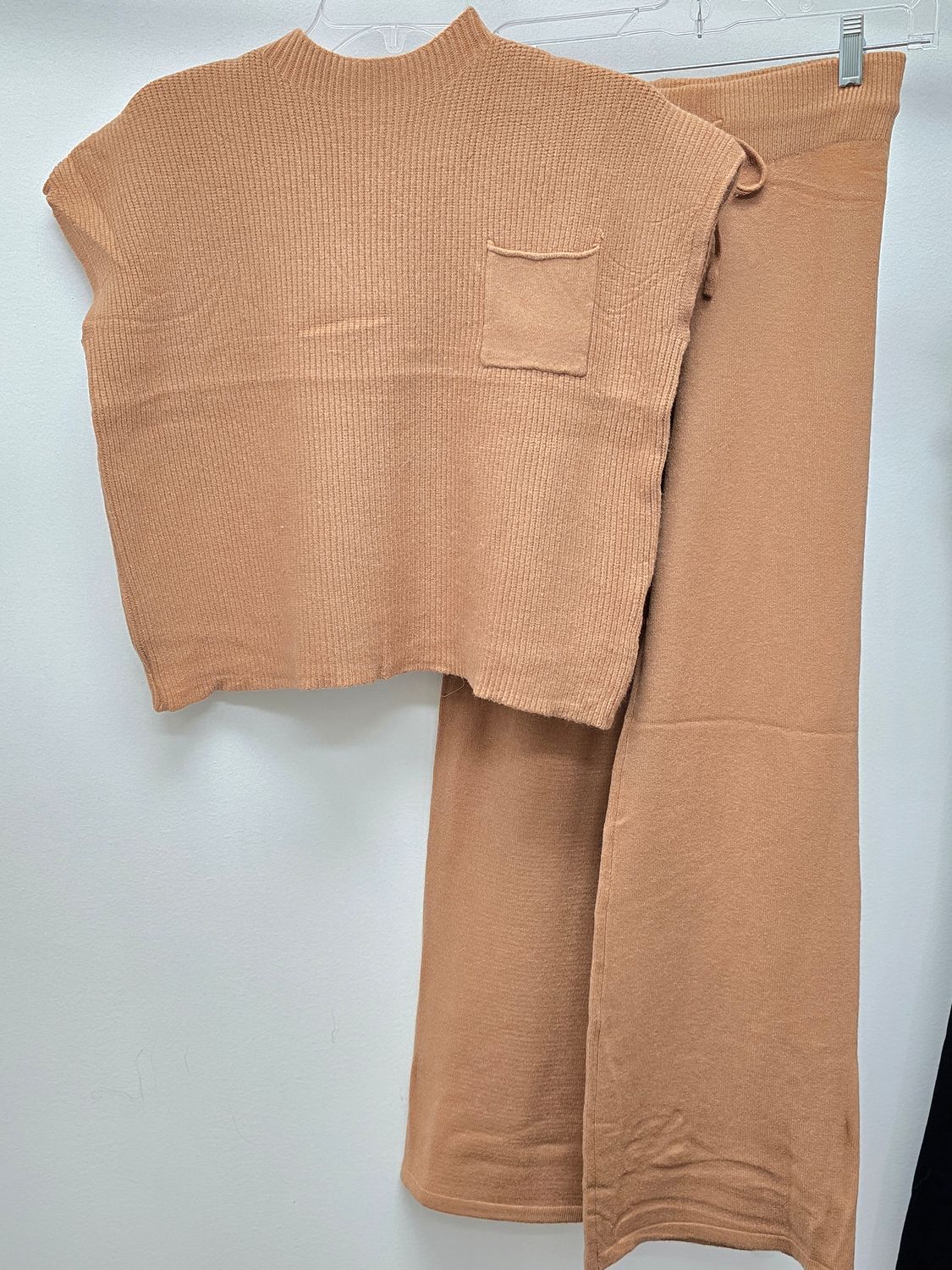 Sleeveless Sweater Set, Color: CAMEL, Size: SMALL/MEDIUM