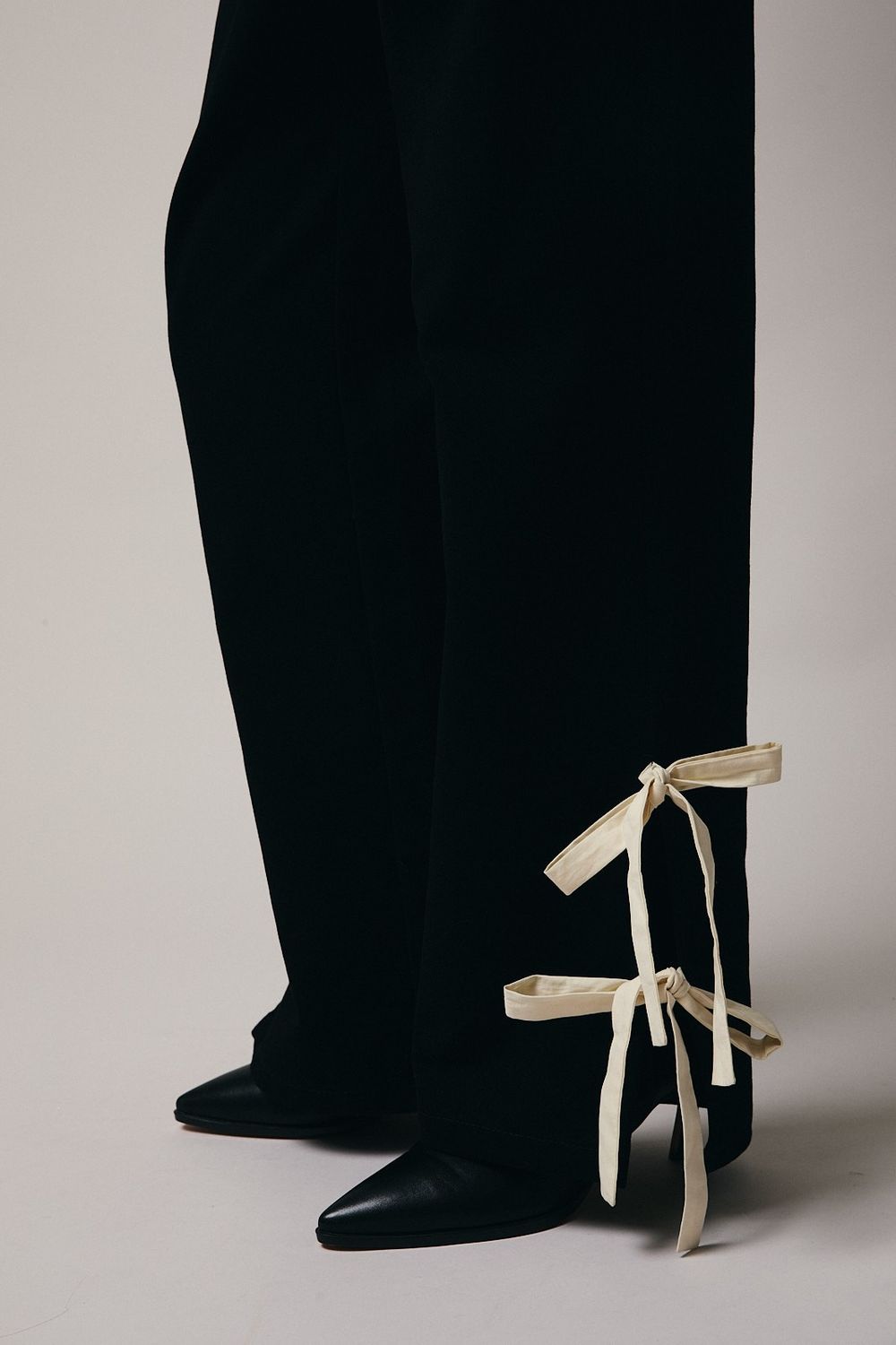Slit Bow Tie Twill Pants