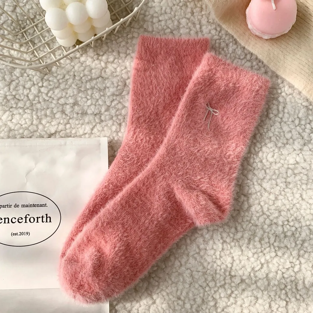 Plush Warm Crew Socks, COLOR: Rose, QUOTE: Bow