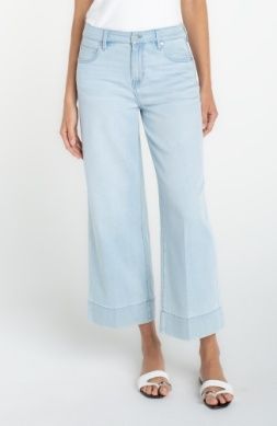 Stride Crop Wide Leg w/Embroidered Side Seam
