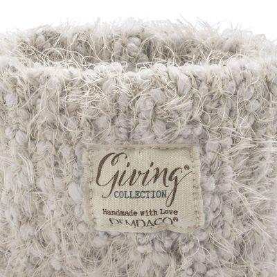 Giving Socks - Cream