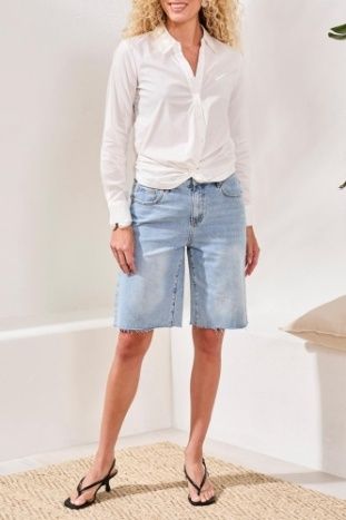 Shirt with Front Knot