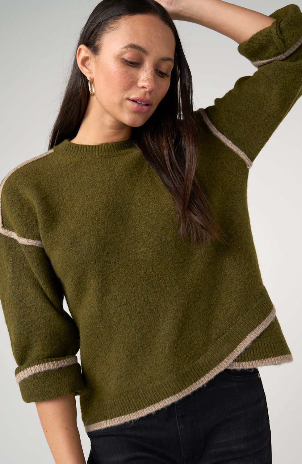 Long Sleeve Crewneck Sweater w/Cream Tulip Hem